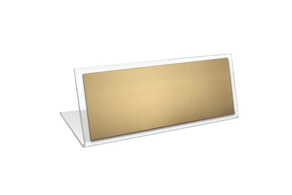 segnatavolo in ottone e plexiglass